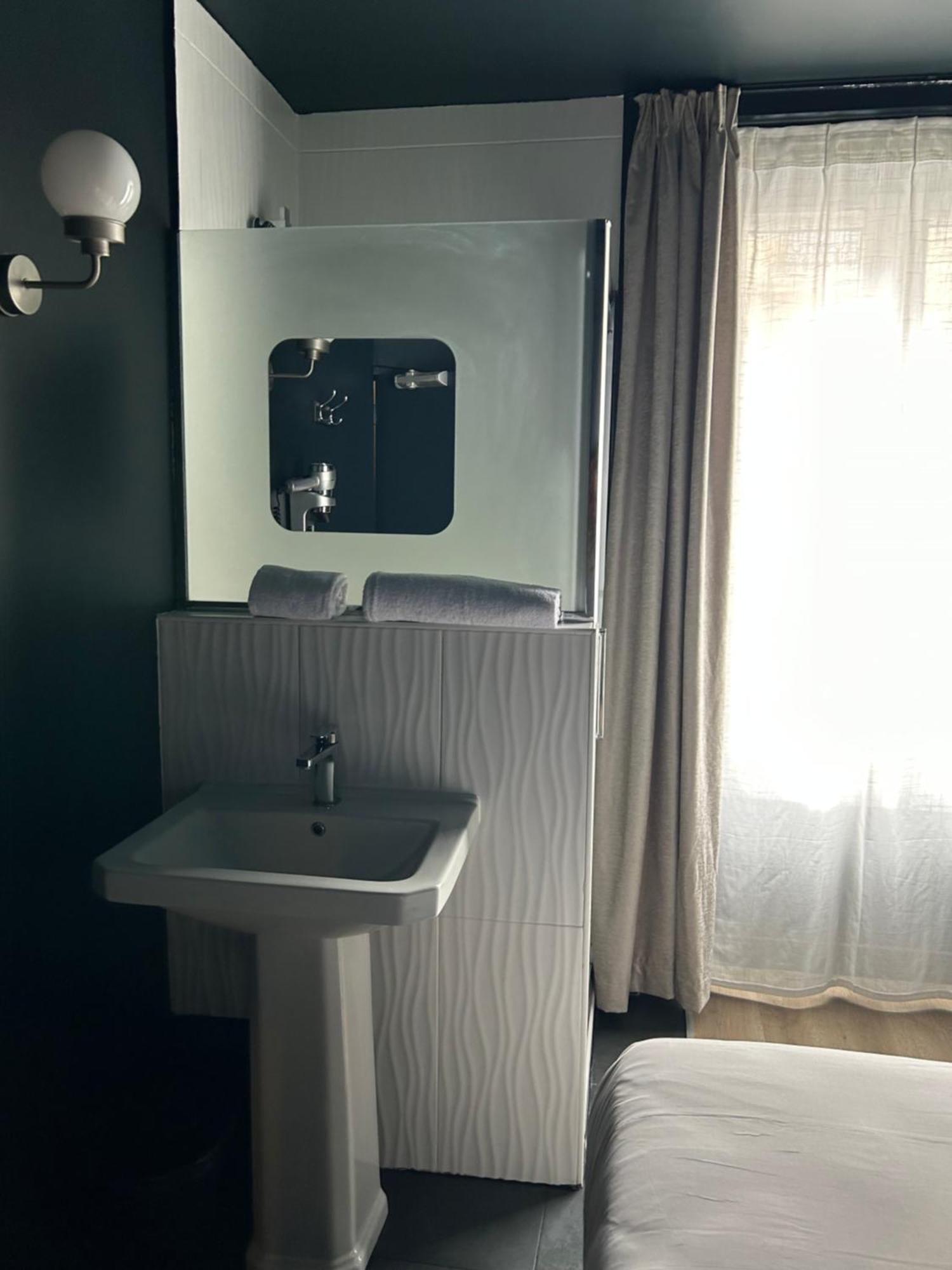 Hotel Maat Etoile Париж Экстерьер фото